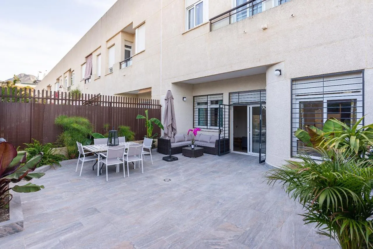 Apartamento Duplex de lujo en la playa , jacuzzy, piscina, chimenea y padel Benalmádena