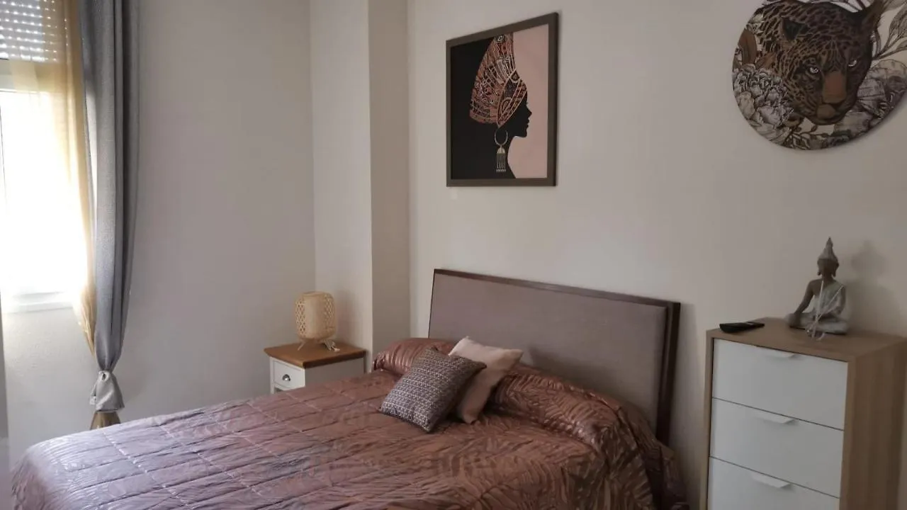 Apartamento Duplex de lujo en la playa , jacuzzy, piscina, chimenea y padel Benalmádena España