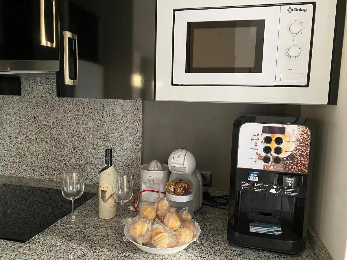 Apartamento Duplex de lujo en la playa , jacuzzy, piscina, chimenea y padel Benalmádena 0*,
