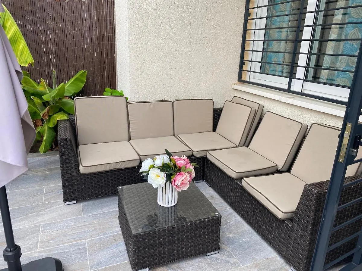 Apartamento Duplex de lujo en la playa , jacuzzy, piscina, chimenea y padel Benalmádena